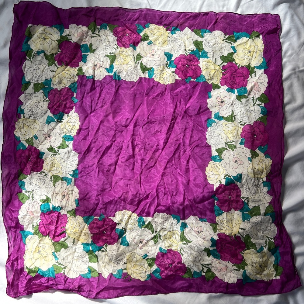 Stunning Oscar de La Renta Vintage Silk Scarf